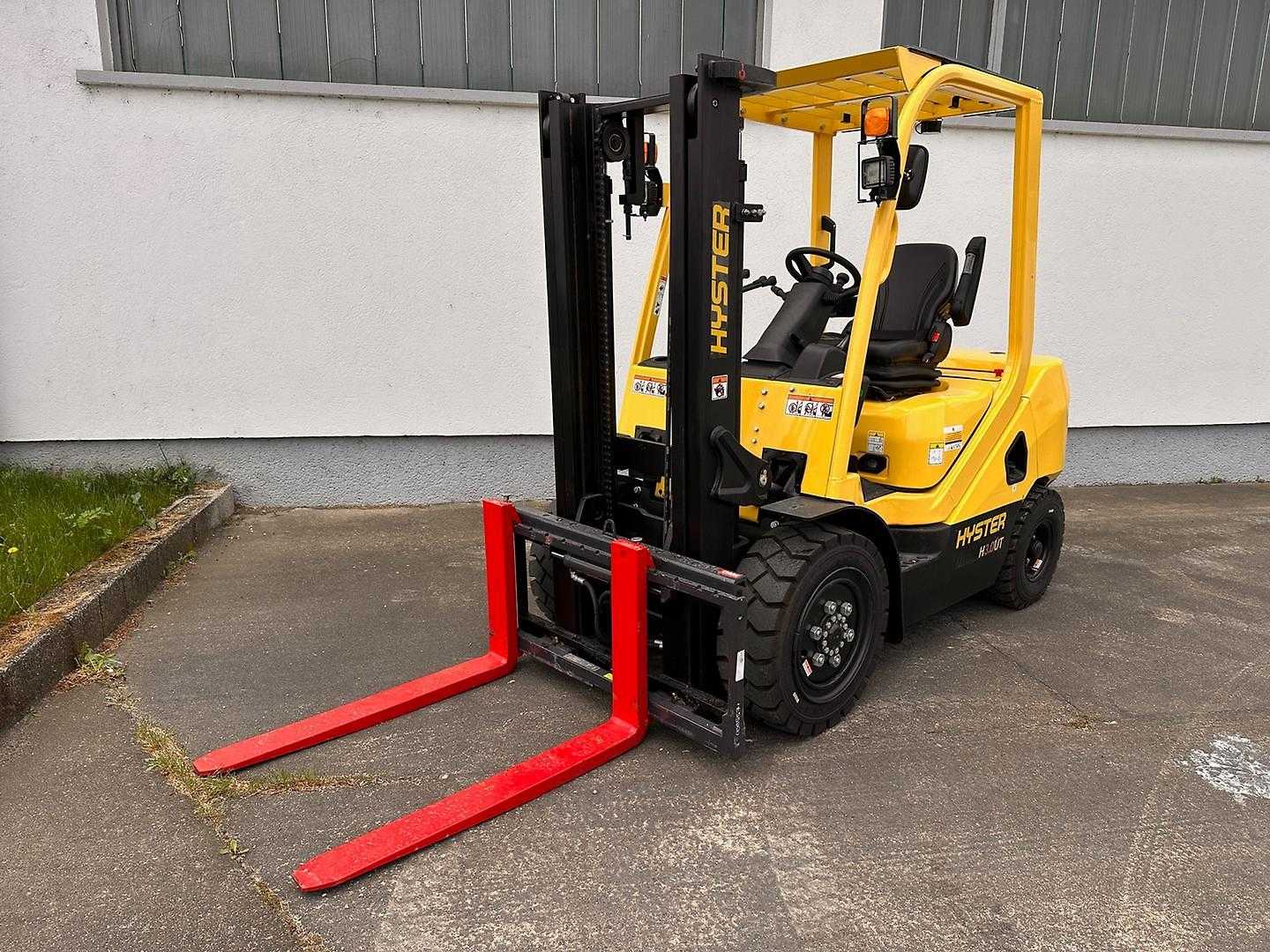 Used Forklift Hyster H3.0UT 4 ratų šakinis krautuvas (Image 2) Used Forklift Hyster H3.0UT 4 ratų šakinis krautuvas (Image 2)