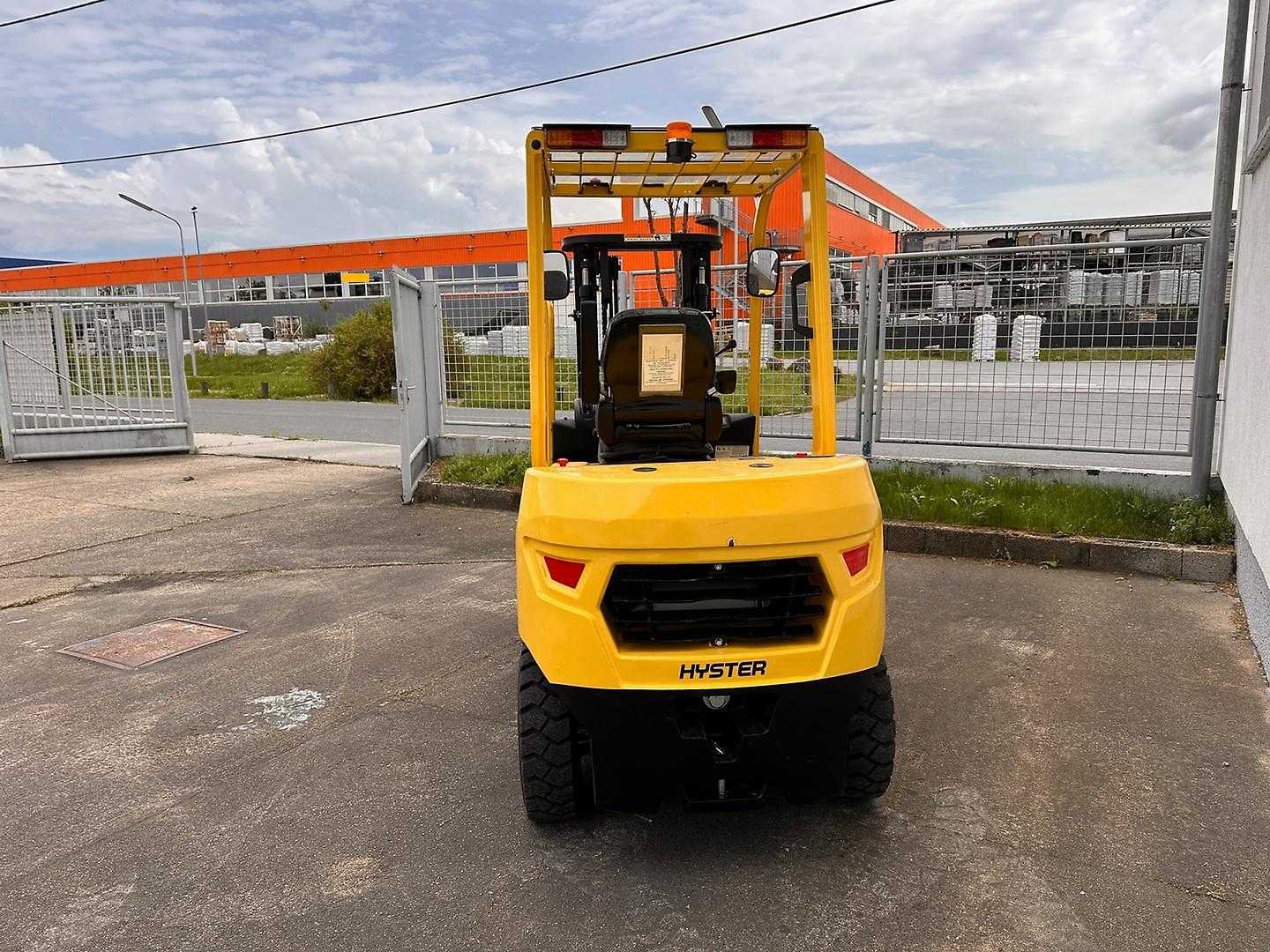 Used Forklift Hyster H3.0UT 4 ratų šakinis krautuvas (Image 4) Used Forklift Hyster H3.0UT 4 ratų šakinis krautuvas (Image 4)