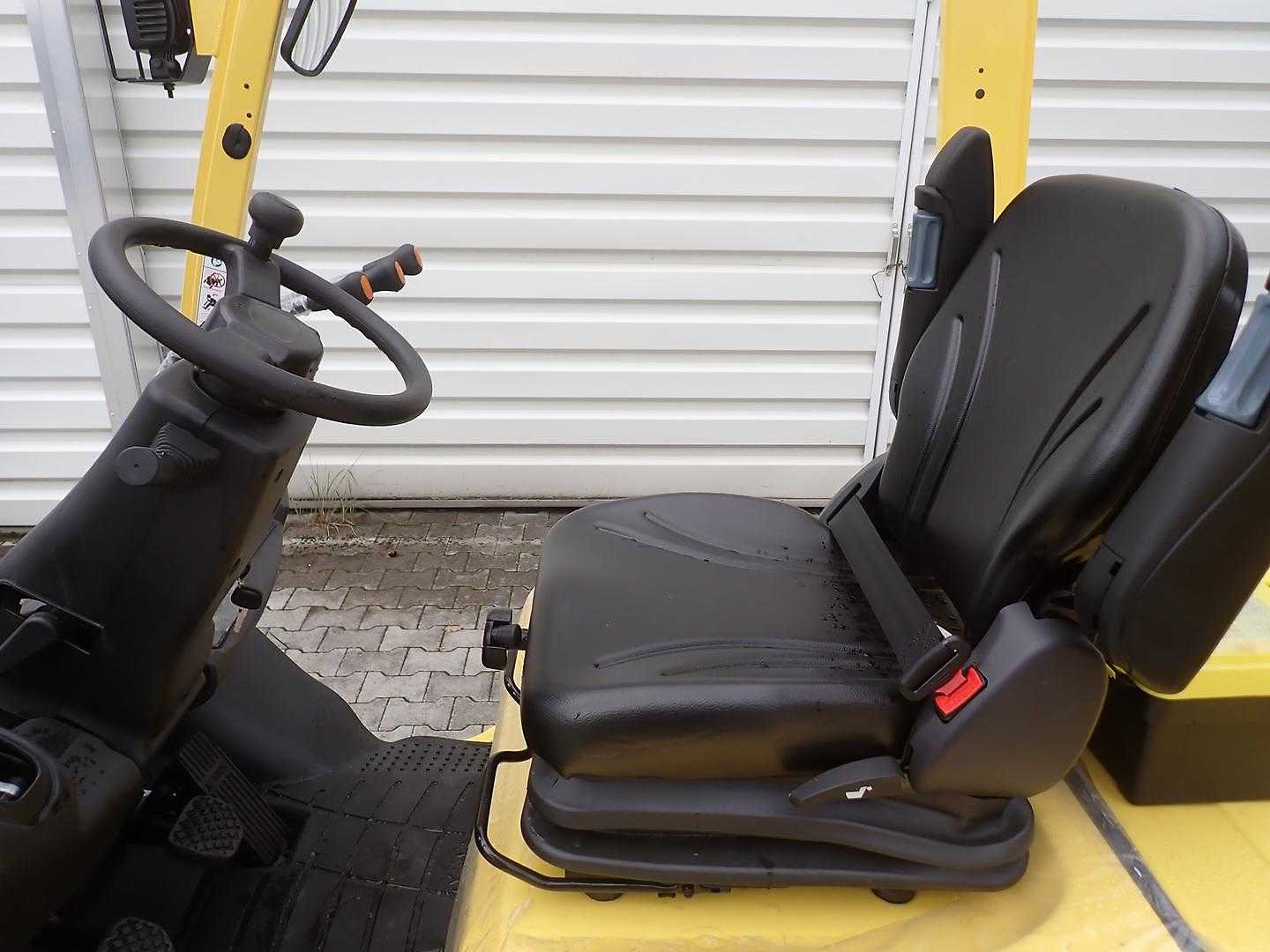 Used Forklift Hyster H3.0UT 4 ratų šakinis krautuvas (Image 4) Used Forklift Hyster H3.0UT 4 ratų šakinis krautuvas (Image 4)