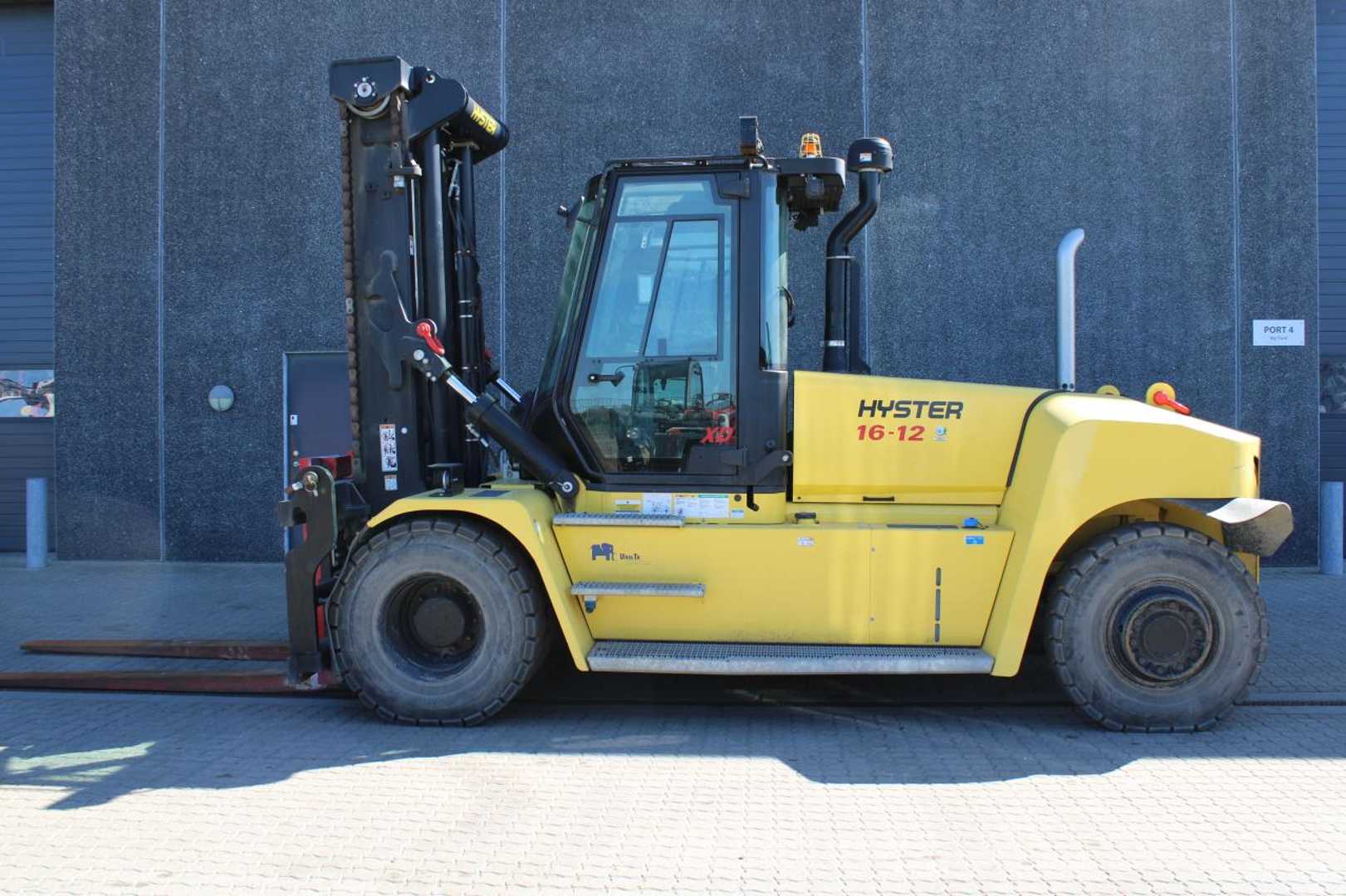 Used Forklift Hyster H16.00XD-12 4 ratų šakinis krautuvas (Image 1) Used Forklift Hyster H16.00XD-12 4 ratų šakinis krautuvas (Image 1)
