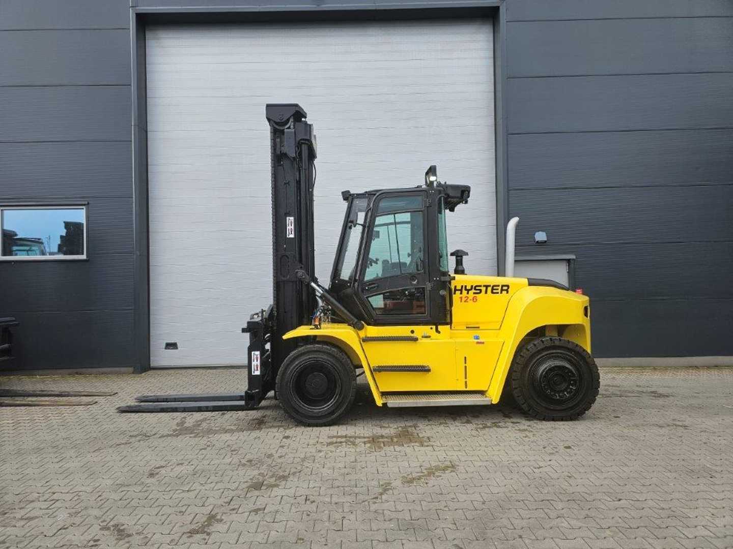 Used Forklift Hyster H12XM6 4 ratų šakinis krautuvas (Image 2) Used Forklift Hyster H12XM6 4 ratų šakinis krautuvas (Image 2)
