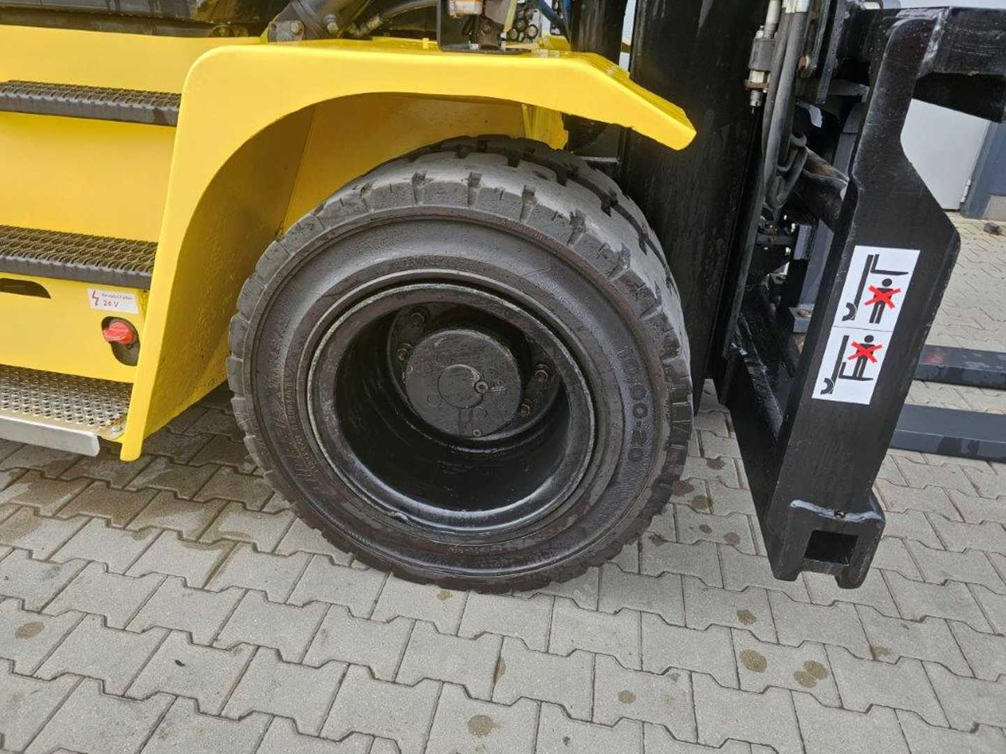 Used Forklift Hyster H12XM6 4 ratų šakinis krautuvas (Image 8) Used Forklift Hyster H12XM6 4 ratų šakinis krautuvas (Image 8)