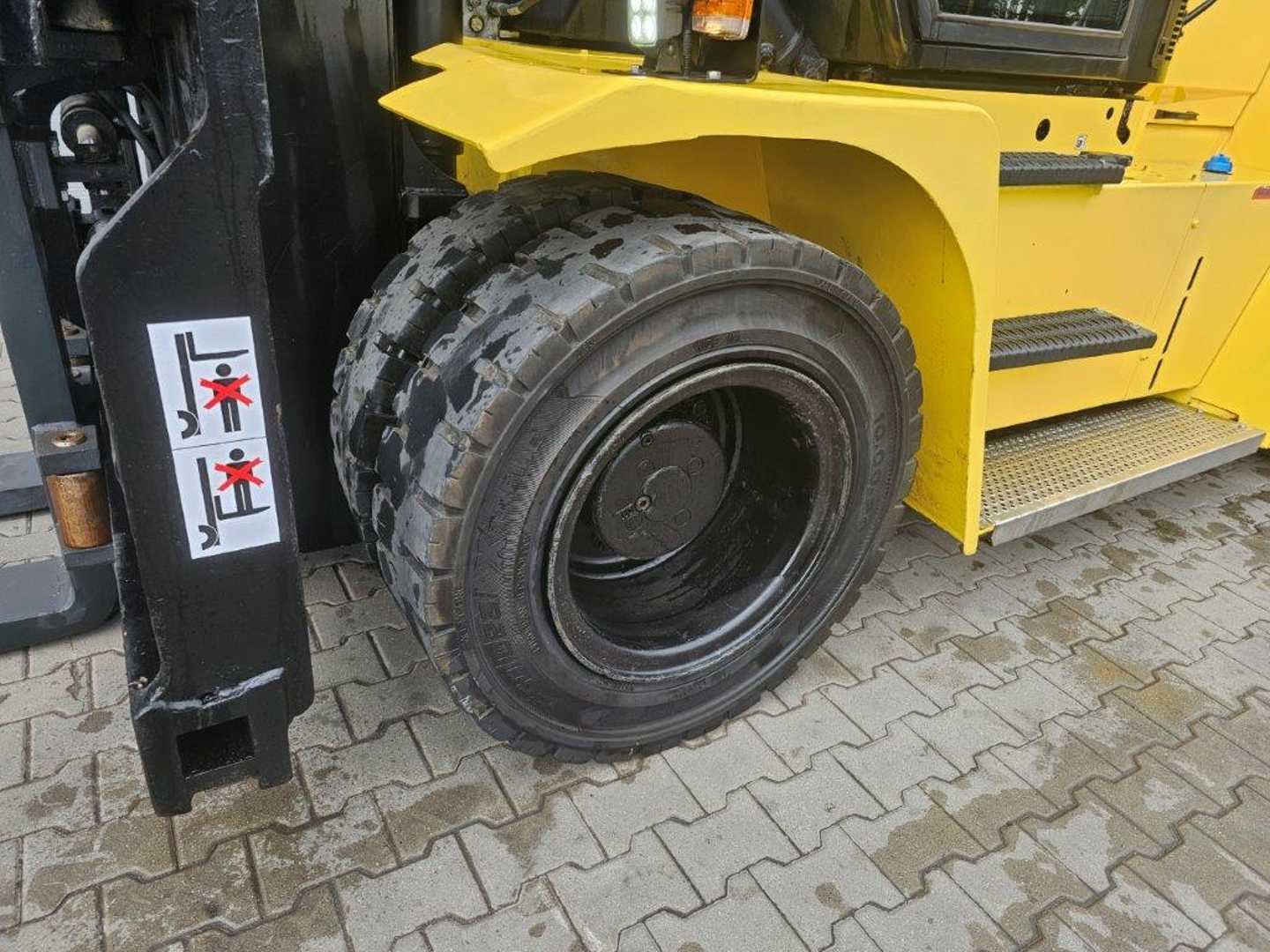 Used Forklift Hyster H12XM6 4 ratų šakinis krautuvas (Image 9) Used Forklift Hyster H12XM6 4 ratų šakinis krautuvas (Image 9)