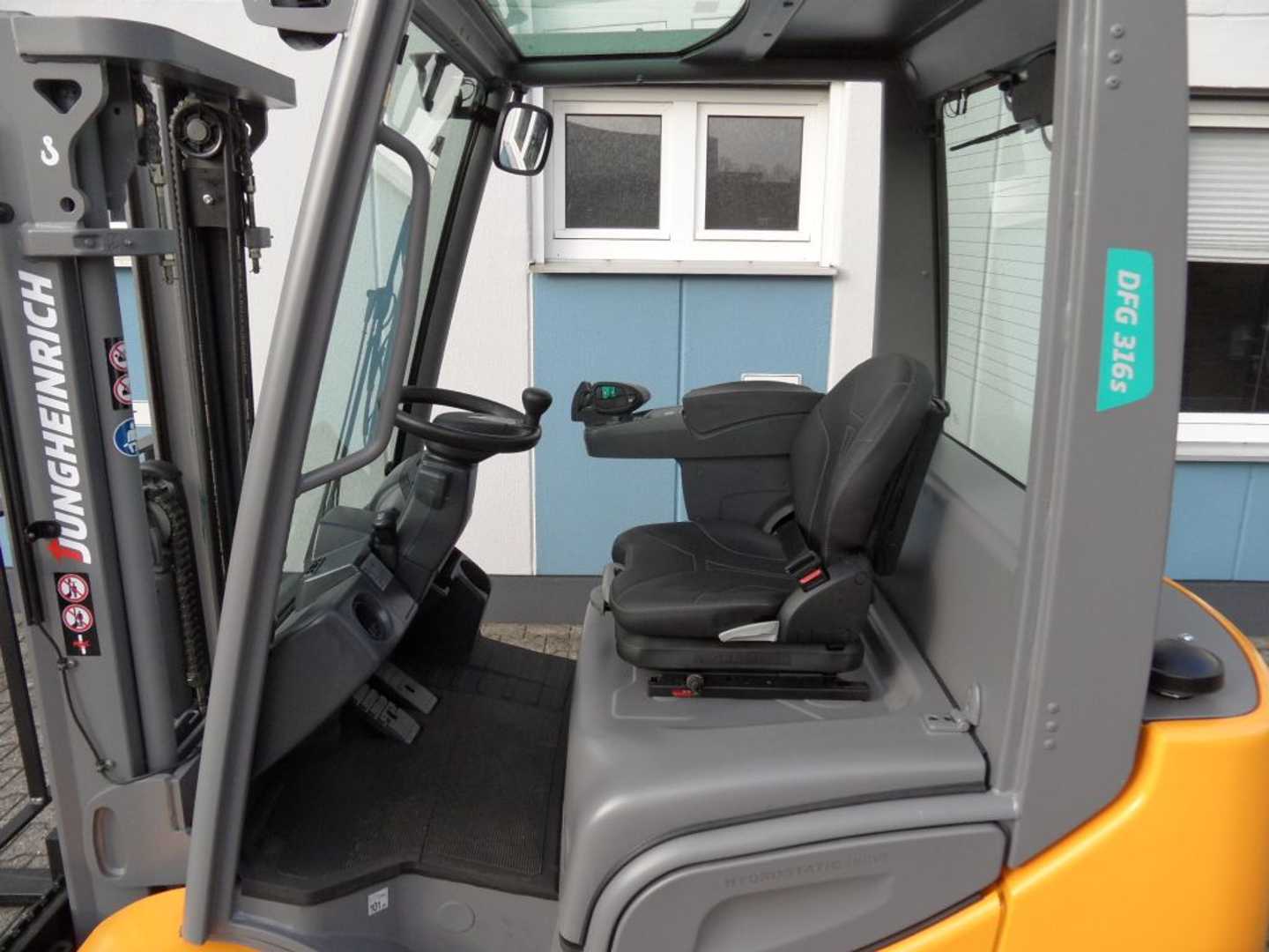 Used Forklift Jungheinrich DFG 316s - Triplex - aufgearbeitet - wenig Stunden 4 ratų šakinis krautuvas (Image 6)