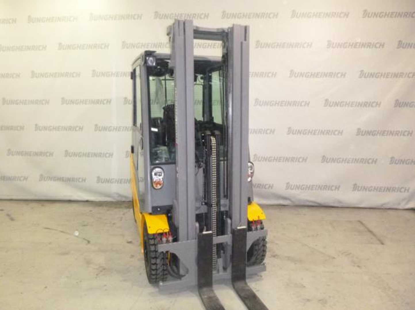 Used Forklift Jungheinrich DFG 320s G120-500 DZ - 614355 4 ratų šakinis krautuvas (Image 1) Used Forklift Jungheinrich DFG 320s G120-500 DZ - 614355 4 ratų šakinis krautuvas (Image 1)