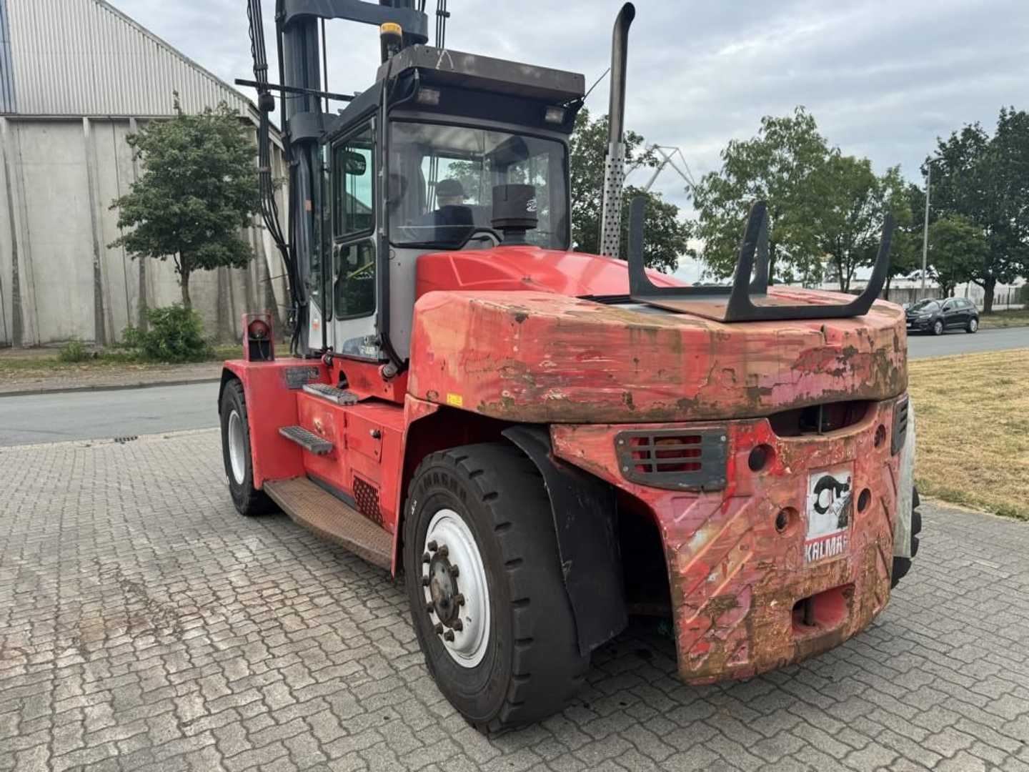 Used Forklift Kalmar DCE150-12 4 ratų šakinis krautuvas (Image 6) Used Forklift Kalmar DCE150-12 4 ratų šakinis krautuvas (Image 6)