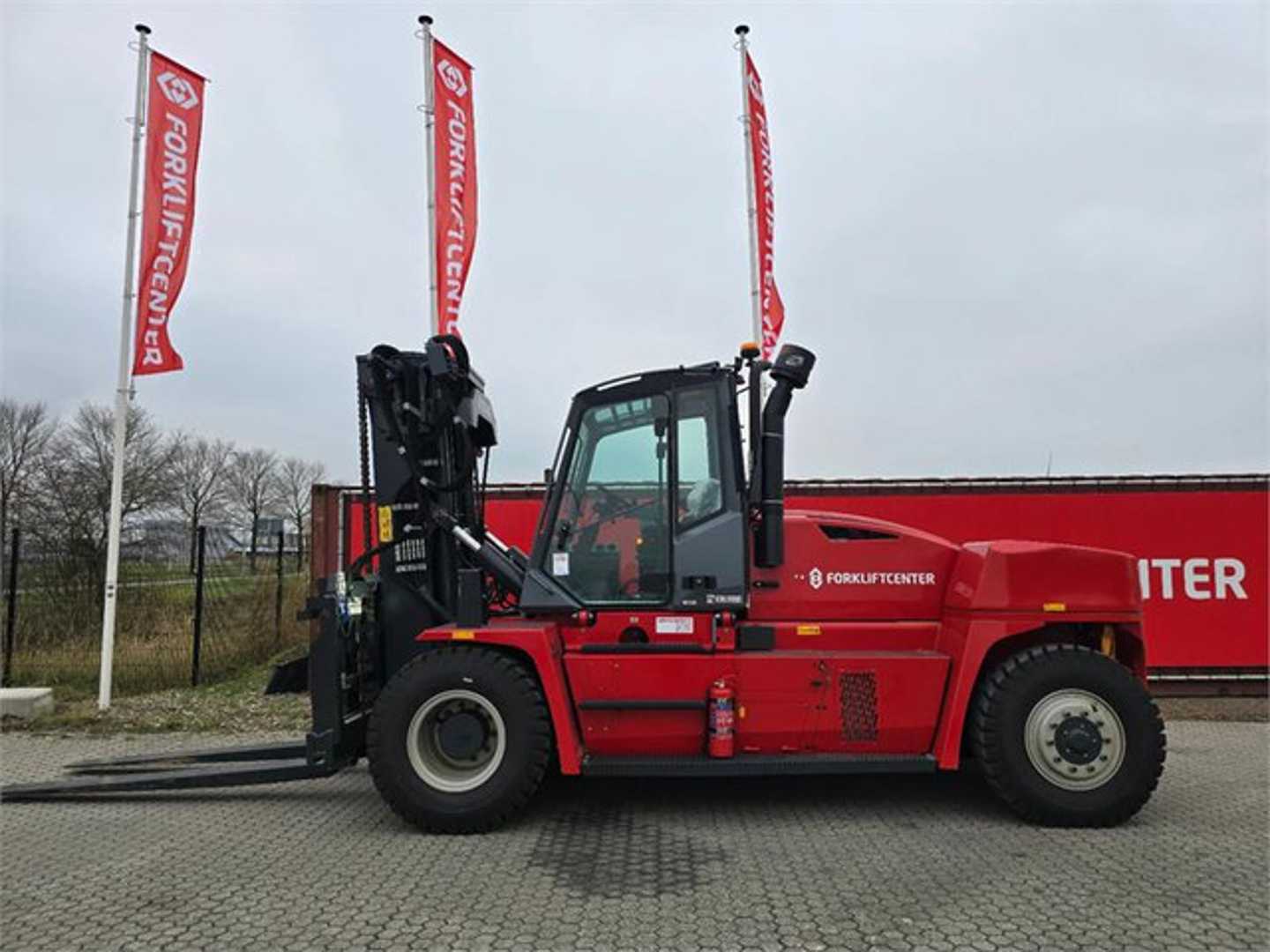Used Forklift Kalmar DCG160-12T 4 ratų šakinis krautuvas (Image 2)