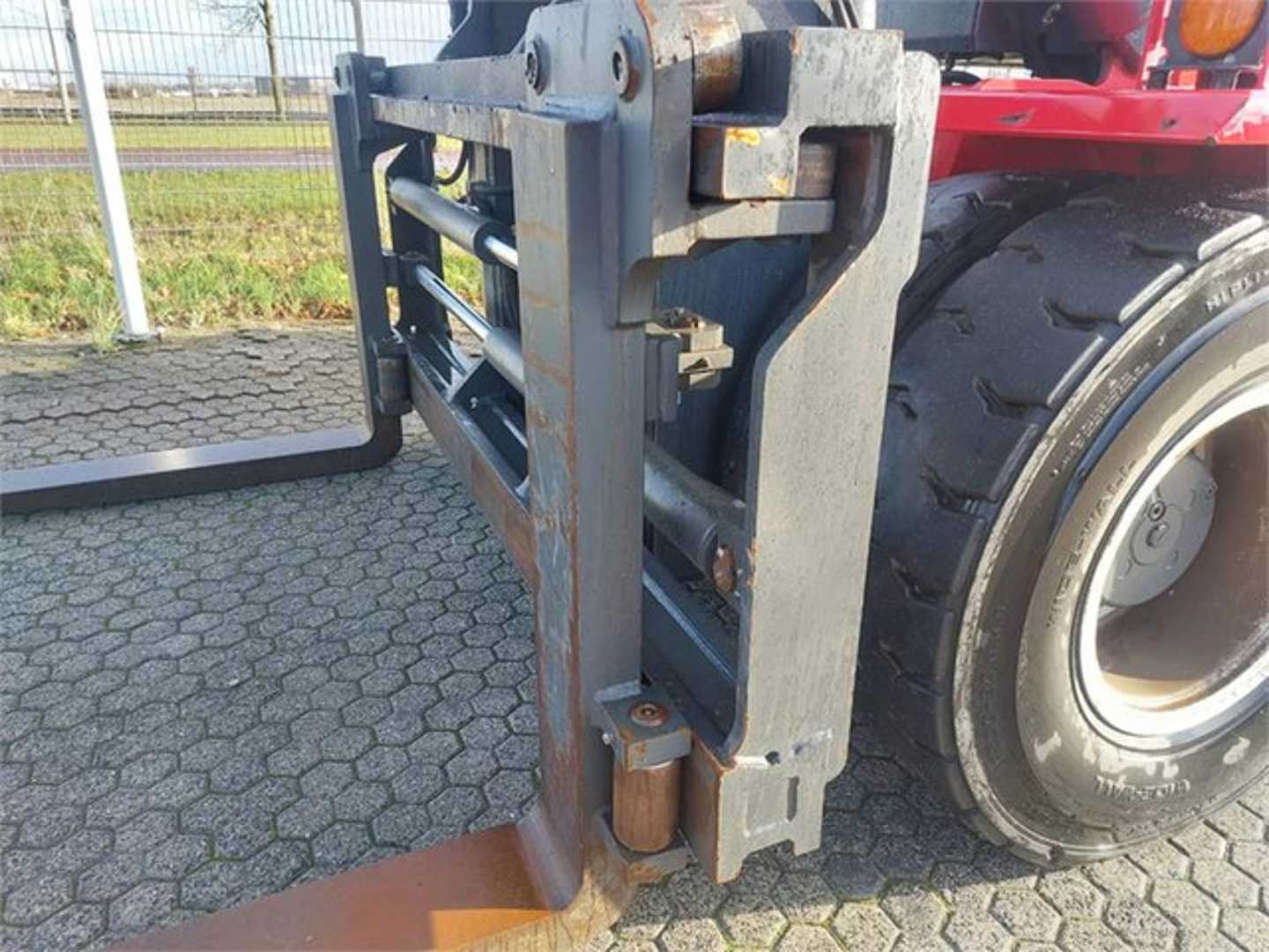Used Forklift Kalmar DCG160-9 4 ratų šakinis krautuvas (Image 9)