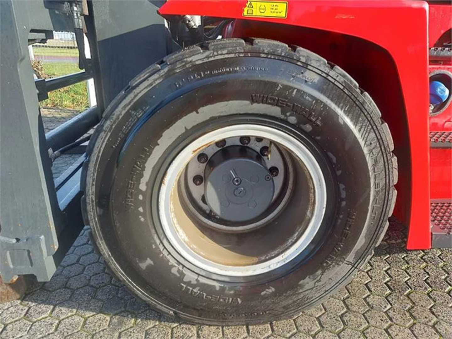 Used Forklift Kalmar DCG160-9 4 ratų šakinis krautuvas (Image 10)