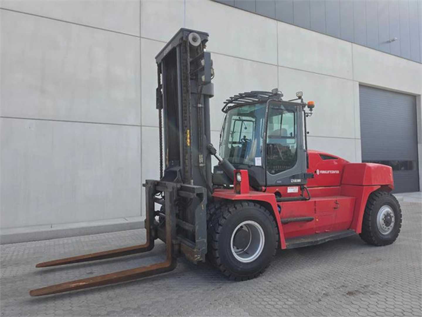 Used Forklift Kalmar DCG160-9 4 ratų šakinis krautuvas (Image 9)