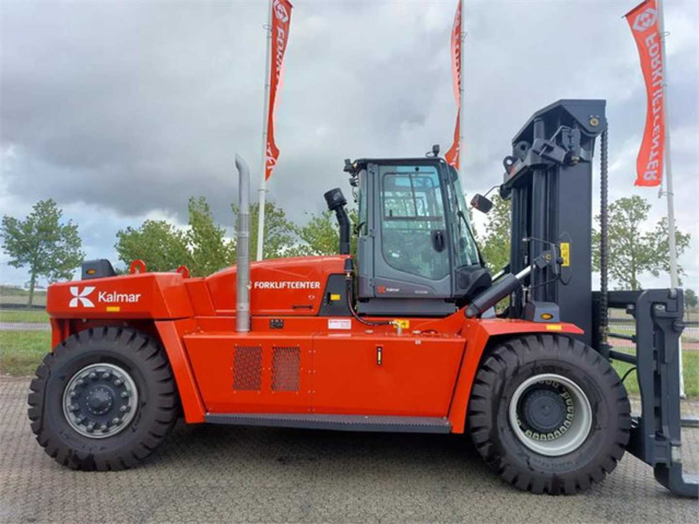 Used Forklift Kalmar DCG250-12 4 ratų šakinis krautuvas (Image 1)
