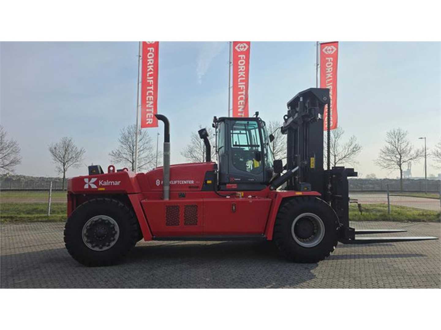 Used Forklift Kalmar DCG250-12 4 ratų šakinis krautuvas (Image 1)
