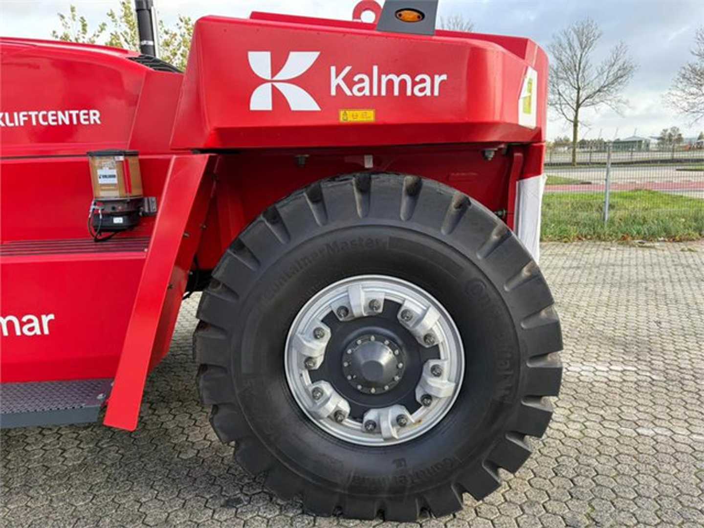 Used Forklift Kalmar DCG330-12 4 ratų šakinis krautuvas (Image 8) Used Forklift Kalmar DCG330-12 4 ratų šakinis krautuvas (Image 8)