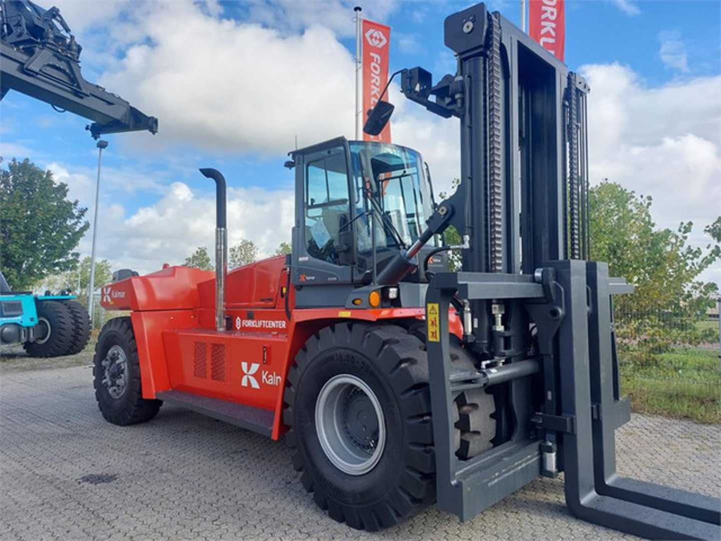 Used Forklift Kalmar DCG330-12 4 ratų šakinis krautuvas (Image 3)