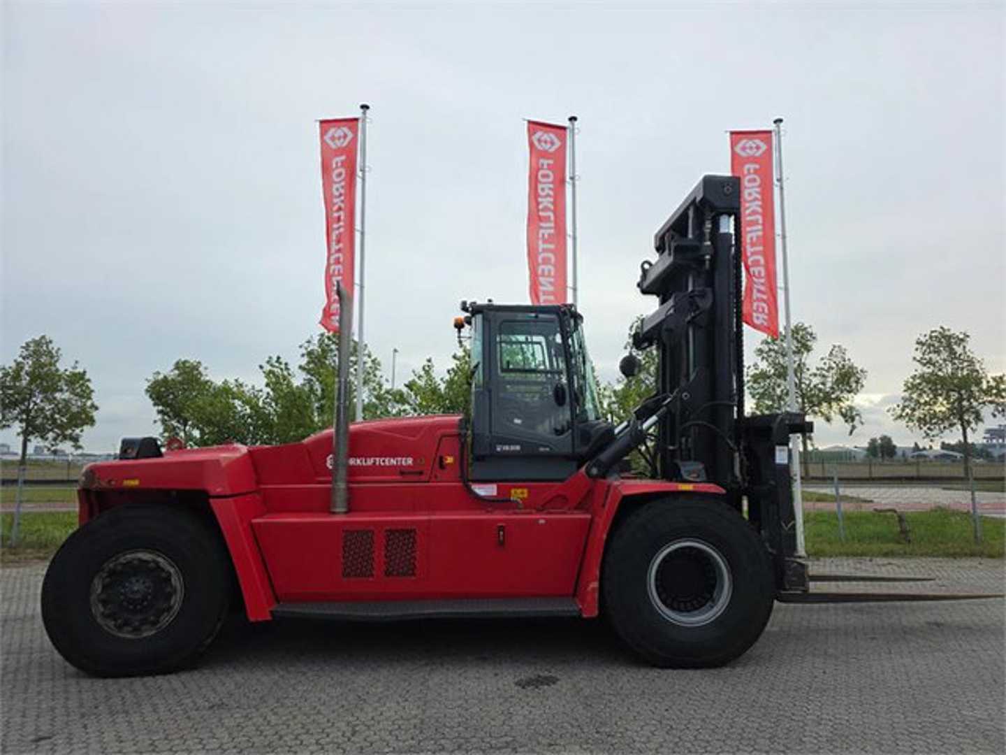 Used Forklift Kalmar DCG330-12 4 ratų šakinis krautuvas (Image 1)