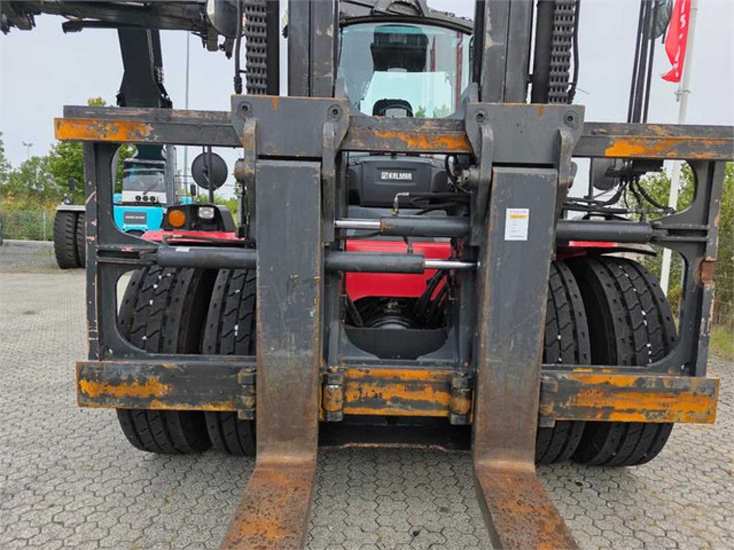 Used Forklift Kalmar DCG330-12 4 ratų šakinis krautuvas (Image 9)