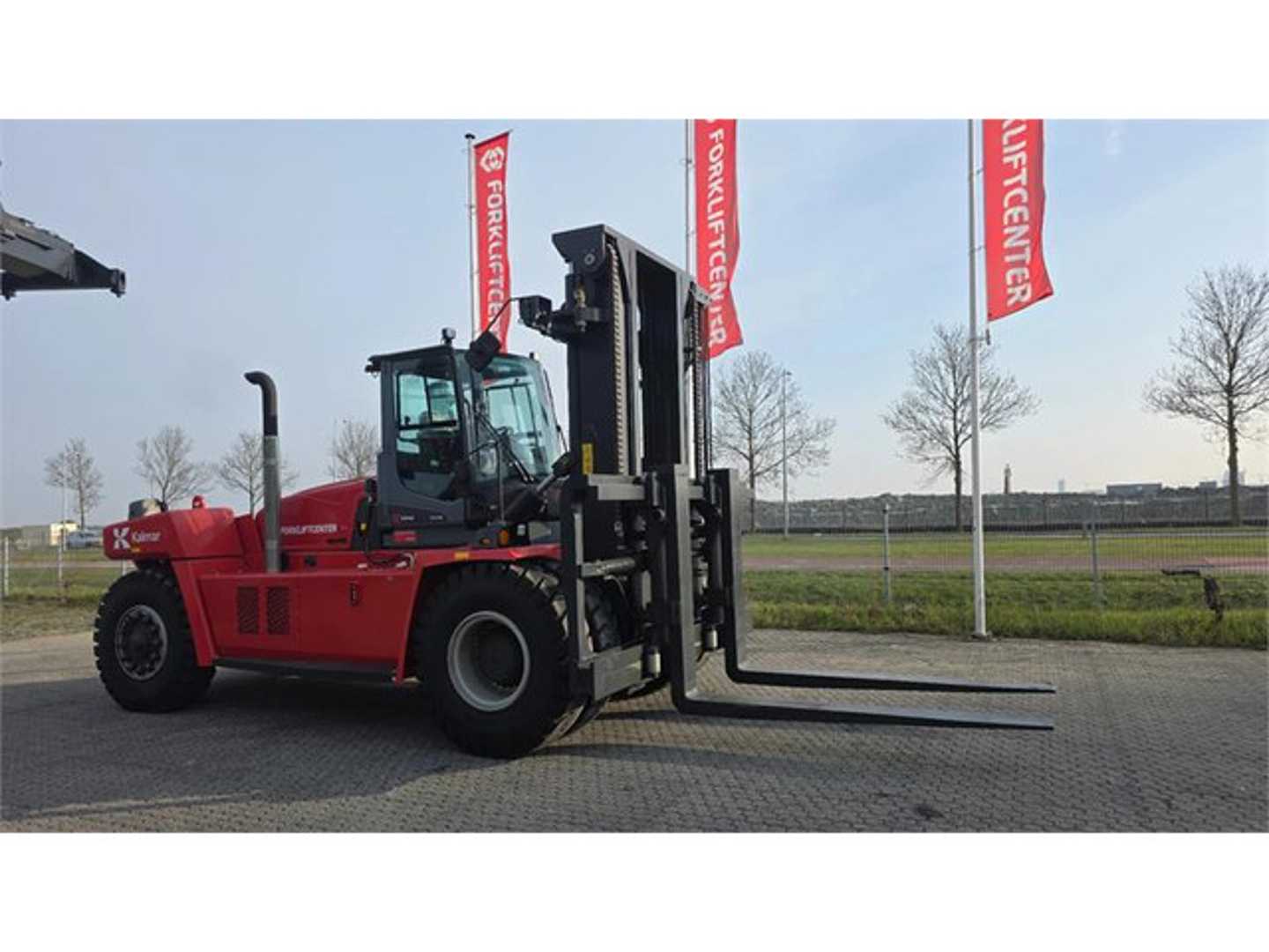 Used Forklift Kalmar DCG250-12 4 ratų šakinis krautuvas (Image 3)