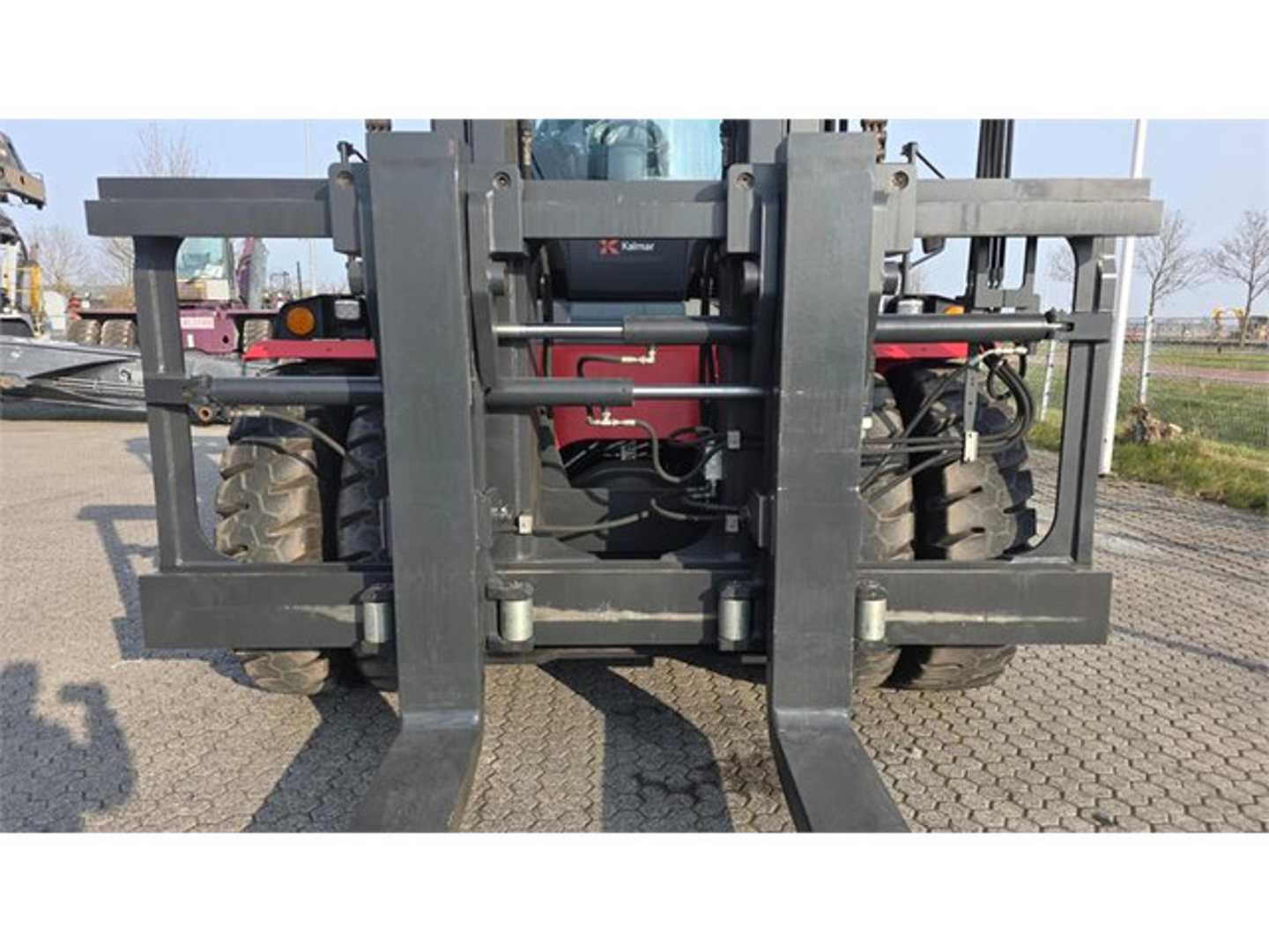 Used Forklift Kalmar DCG250-12 4 ratų šakinis krautuvas (Image 9)