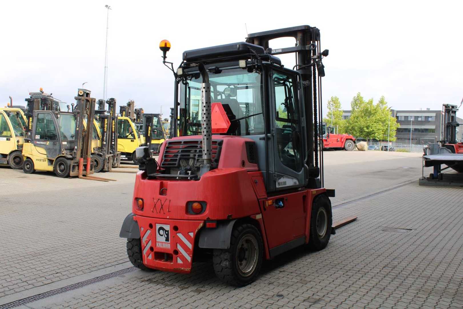 Used Forklift Kalmar DCG55-6H 4 ratų šakinis krautuvas (Image 3) Used Forklift Kalmar DCG55-6H 4 ratų šakinis krautuvas (Image 3)