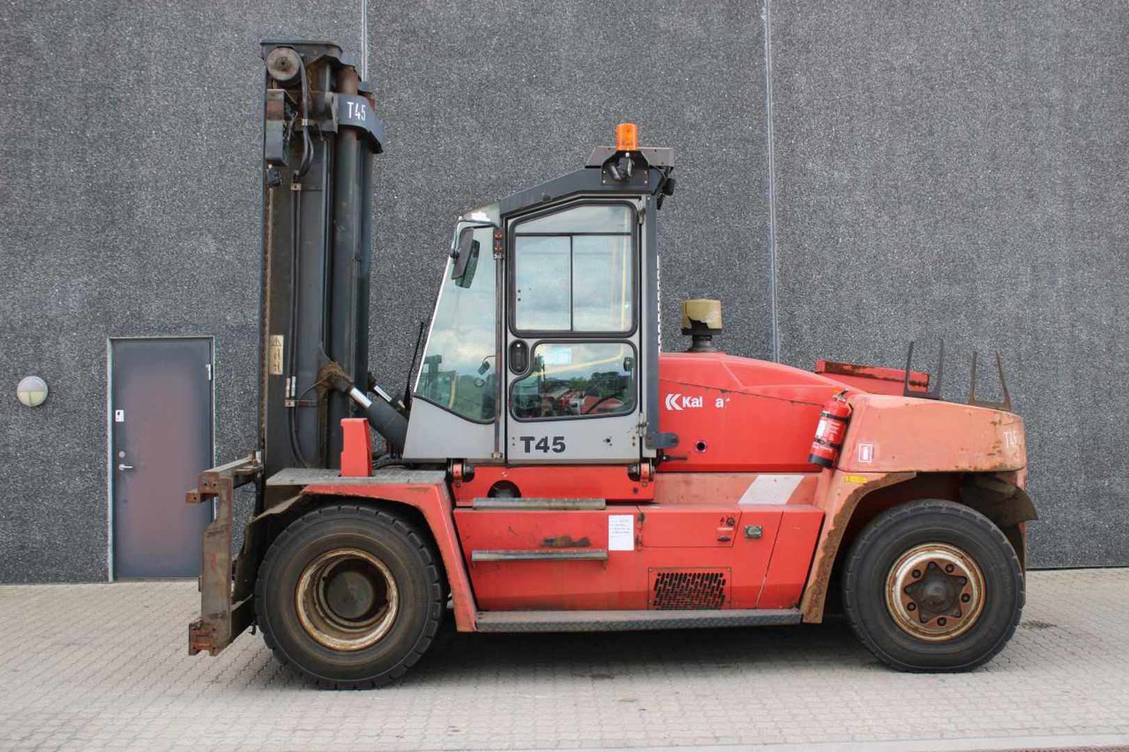 Used Forklift Kalmar DCE150-12 4 ratų šakinis krautuvas (Image 1) Used Forklift Kalmar DCE150-12 4 ratų šakinis krautuvas (Image 1)