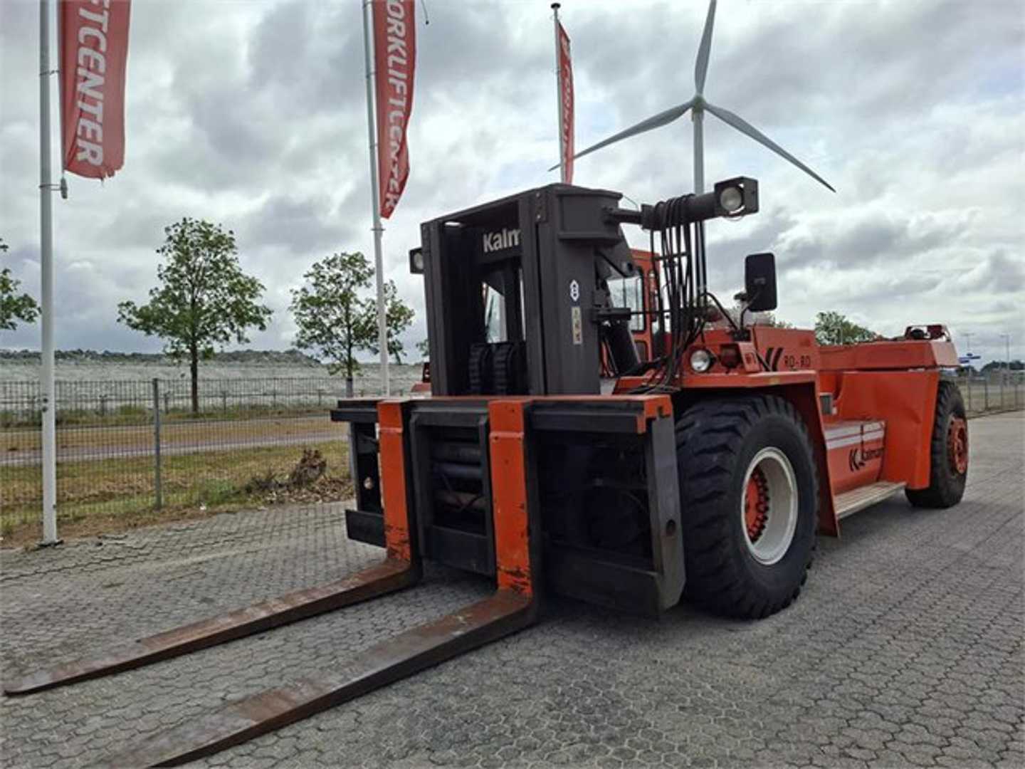 Used Forklift Kalmar DCB32 RoRo 4 ratų šakinis krautuvas (Image 4) Used Forklift Kalmar DCB32 RoRo 4 ratų šakinis krautuvas (Image 4)