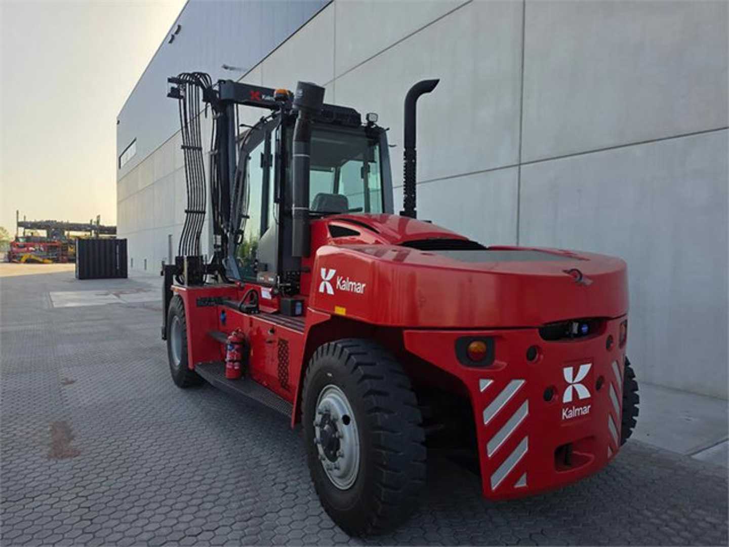 Used Forklift Kalmar DCG160-12T 4 ratų šakinis krautuvas (Image 7)