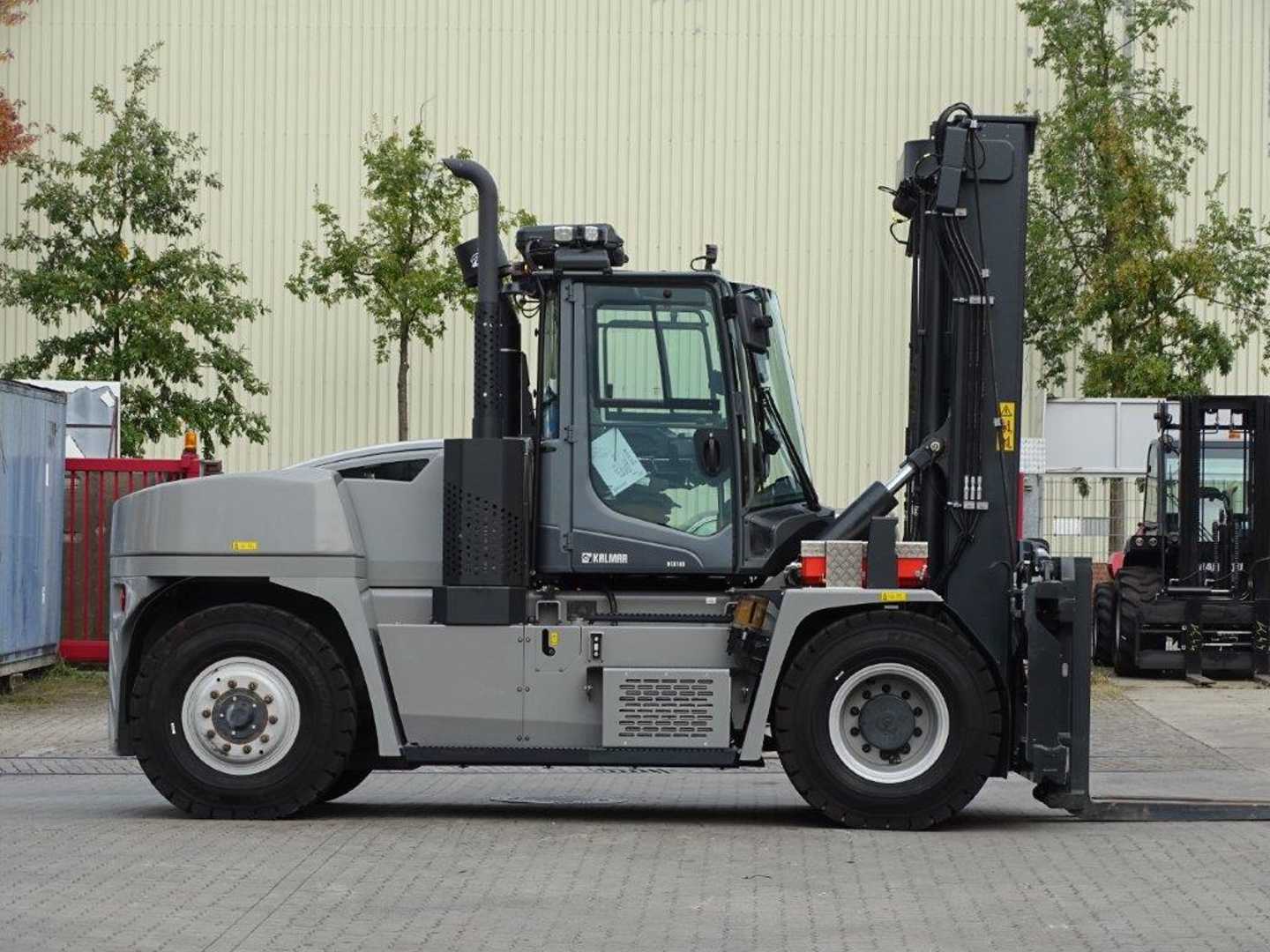 Used Forklift Kalmar DCG180-6 4 ratų šakinis krautuvas (Image 4)