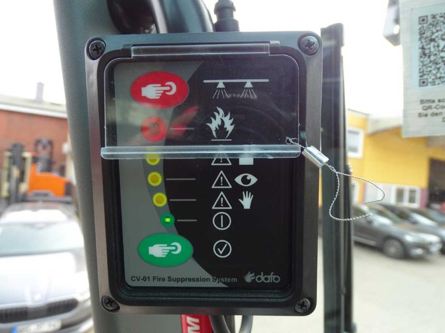 Used Forklift Kalmar DCG180-6 4 ratų šakinis krautuvas (Image 10)