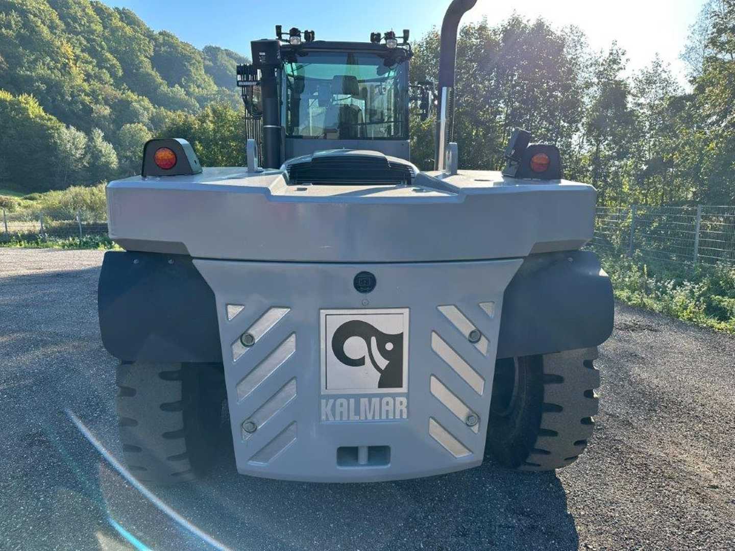 Used Forklift Kalmar DCG250-12S - SHORT - COMPACT 4 ratų šakinis krautuvas (Image 4)