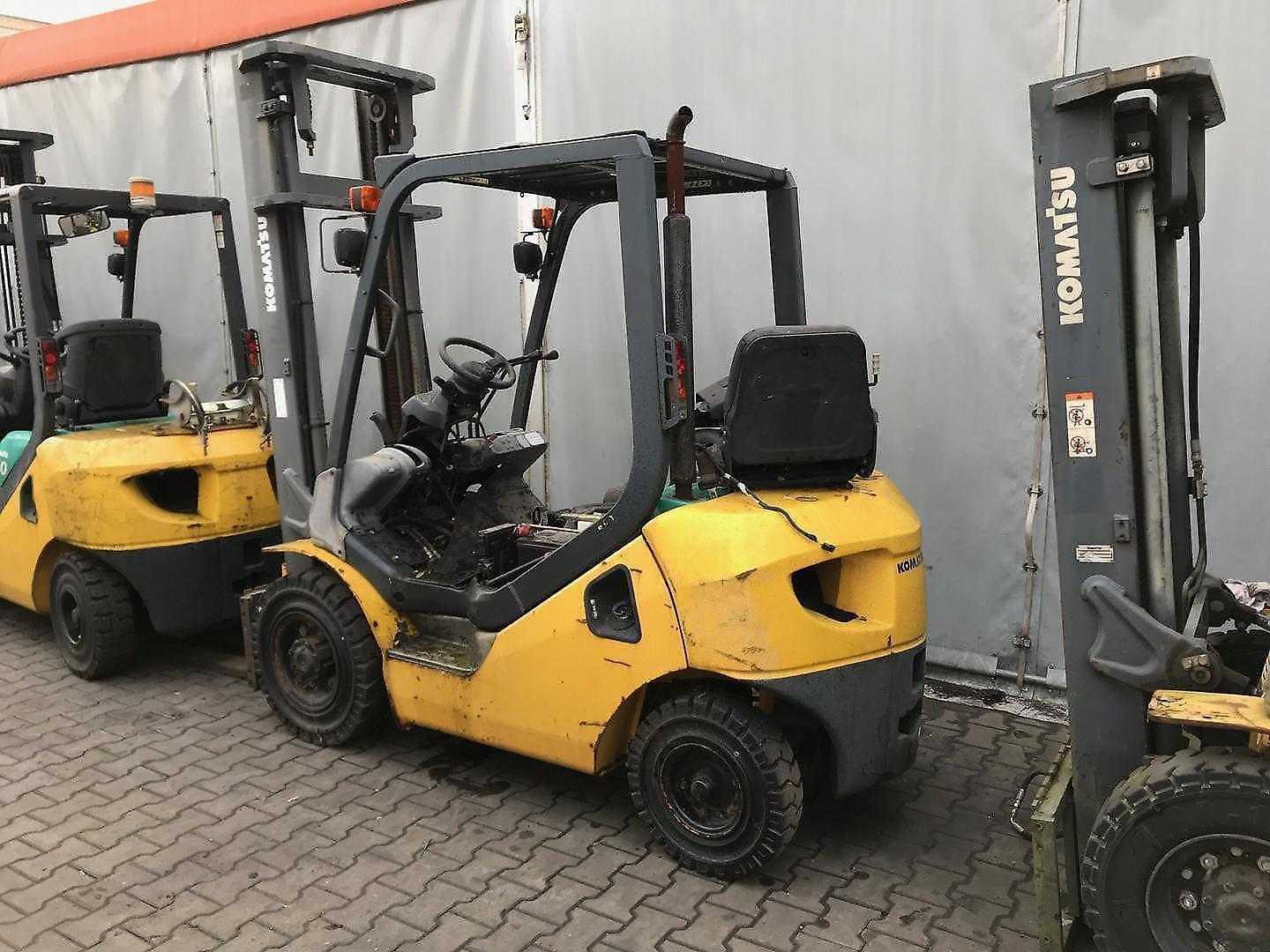 Used Forklift Komatsu FD25T-16 4 ratų šakinis krautuvas (Image 3) Used Forklift Komatsu FD25T-16 4 ratų šakinis krautuvas (Image 3)