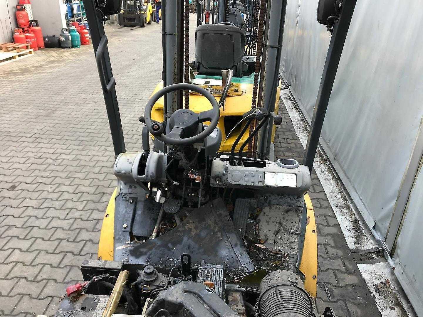 Used Forklift Komatsu FD25T-16 4 ratų šakinis krautuvas (Image 4) Used Forklift Komatsu FD25T-16 4 ratų šakinis krautuvas (Image 4)