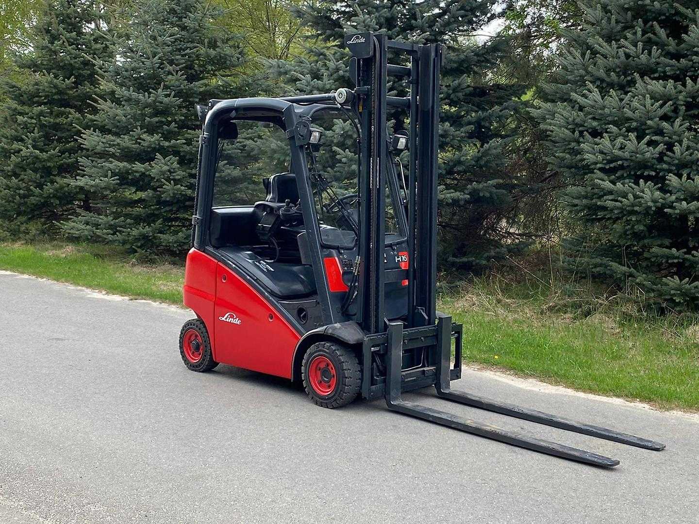 Used Forklift Linde H16D 4 ratų šakinis krautuvas (Image 4) Used Forklift Linde H16D 4 ratų šakinis krautuvas (Image 4)