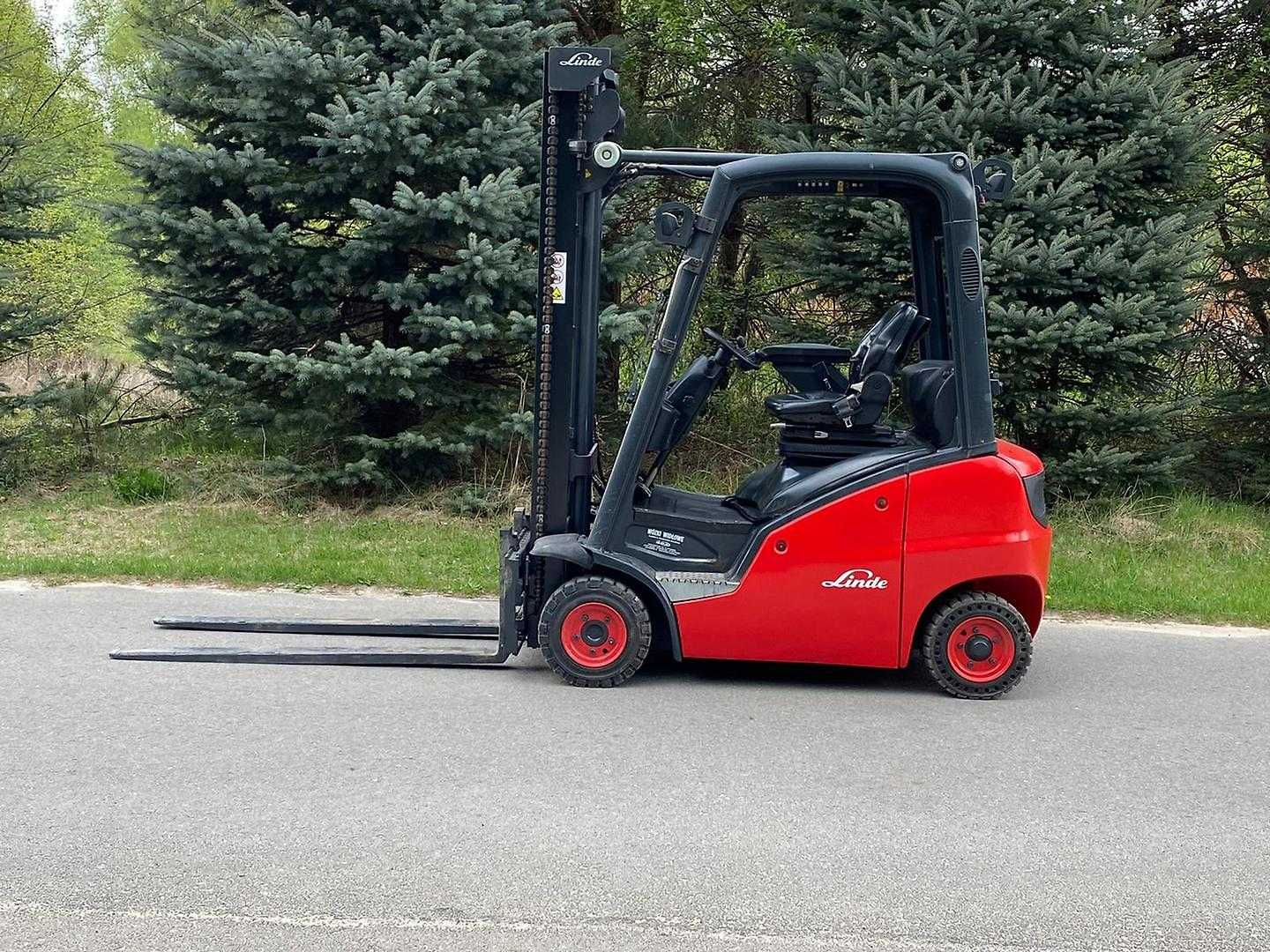 Used Forklift Linde H16D 4 ratų šakinis krautuvas (Image 6) Used Forklift Linde H16D 4 ratų šakinis krautuvas (Image 6)