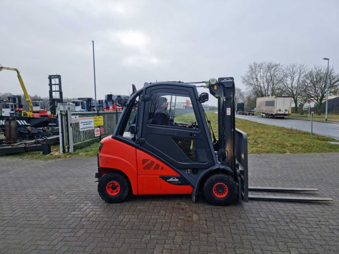Used Forklift Linde H25D-02 4 ratų šakinis krautuvas (Image 5)