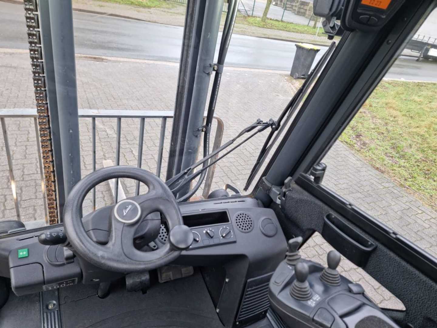 Used Forklift Linde H25D-02 4 ratų šakinis krautuvas (Image 9)