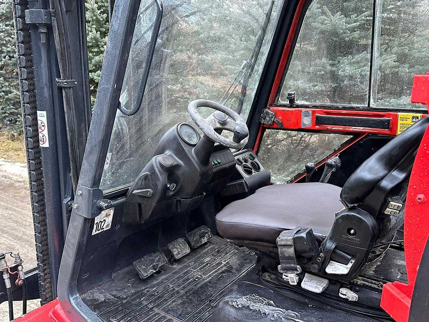 Used Forklift Linde H35D 4 ratų šakinis krautuvas (Image 3) Used Forklift Linde H35D 4 ratų šakinis krautuvas (Image 3)