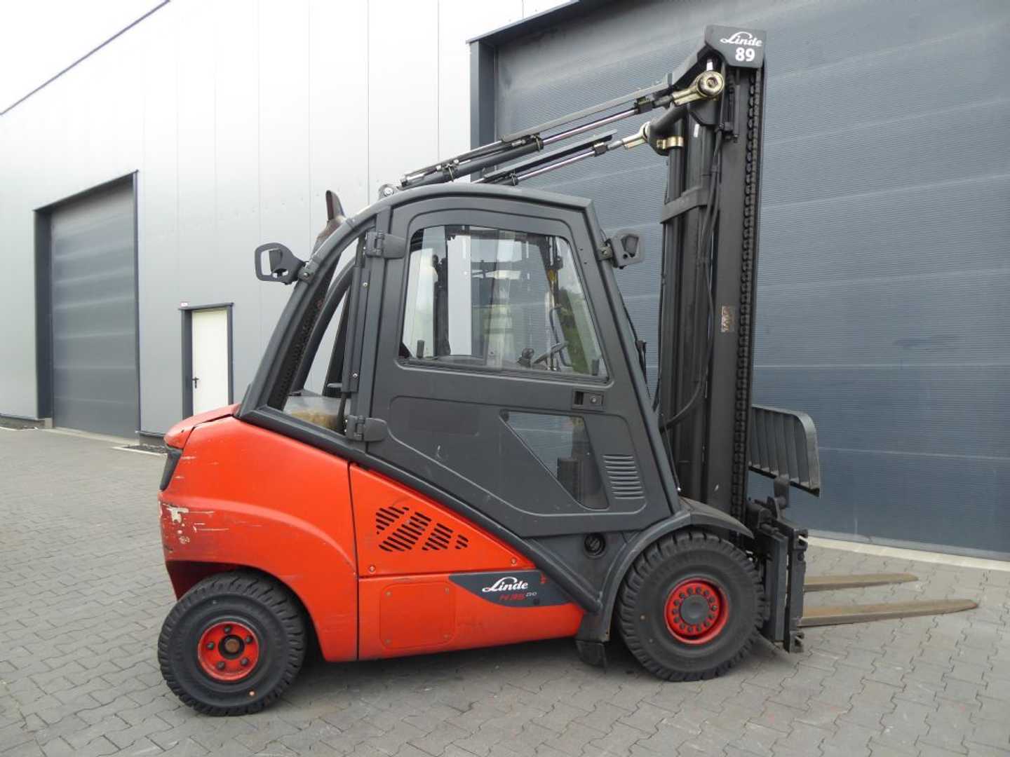 Used Forklift Linde H35D-02 4 ratų šakinis krautuvas (Image 8) Used Forklift Linde H35D-02 4 ratų šakinis krautuvas (Image 8)