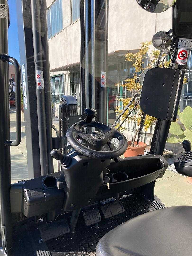 Used Forklift Linde H25D-02 / 600 4 ratų šakinis krautuvas (Image 3)