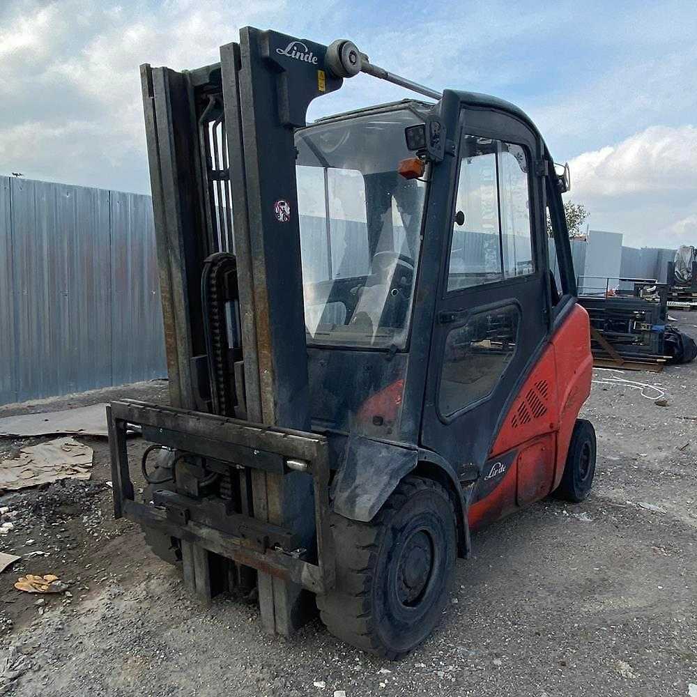 Used Forklift Linde H35T-393-02 4 ratų šakinis krautuvas (Image 4) Used Forklift Linde H35T-393-02 4 ratų šakinis krautuvas (Image 4)