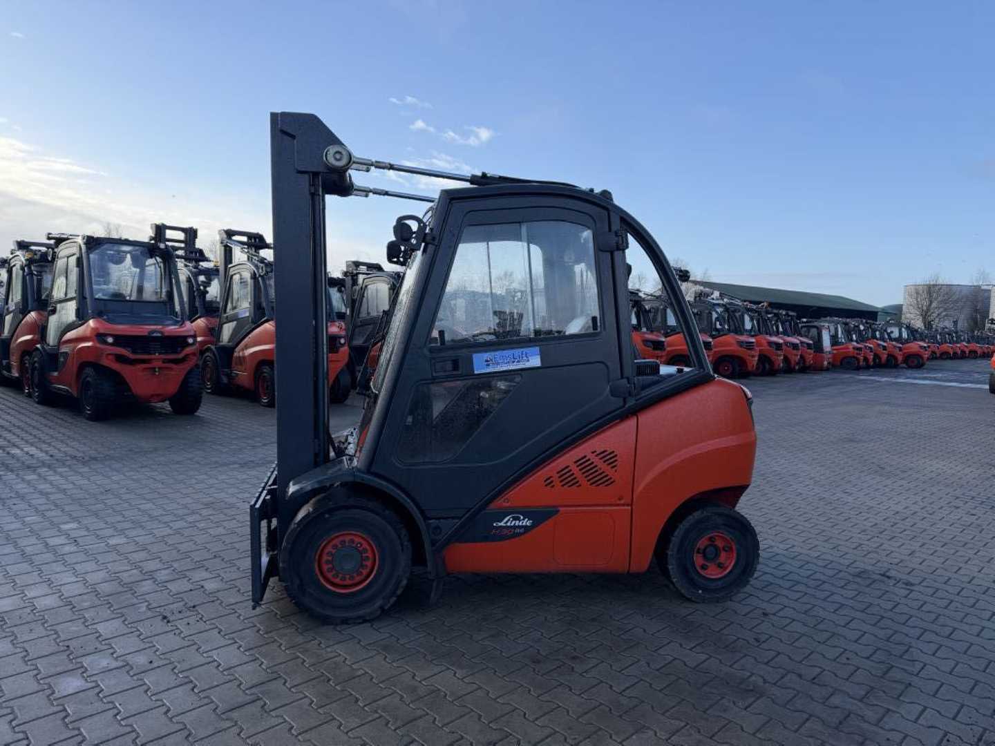 Used Forklift Linde H30D-02 4 ratų šakinis krautuvas (Image 9) Used Forklift Linde H30D-02 4 ratų šakinis krautuvas (Image 9)