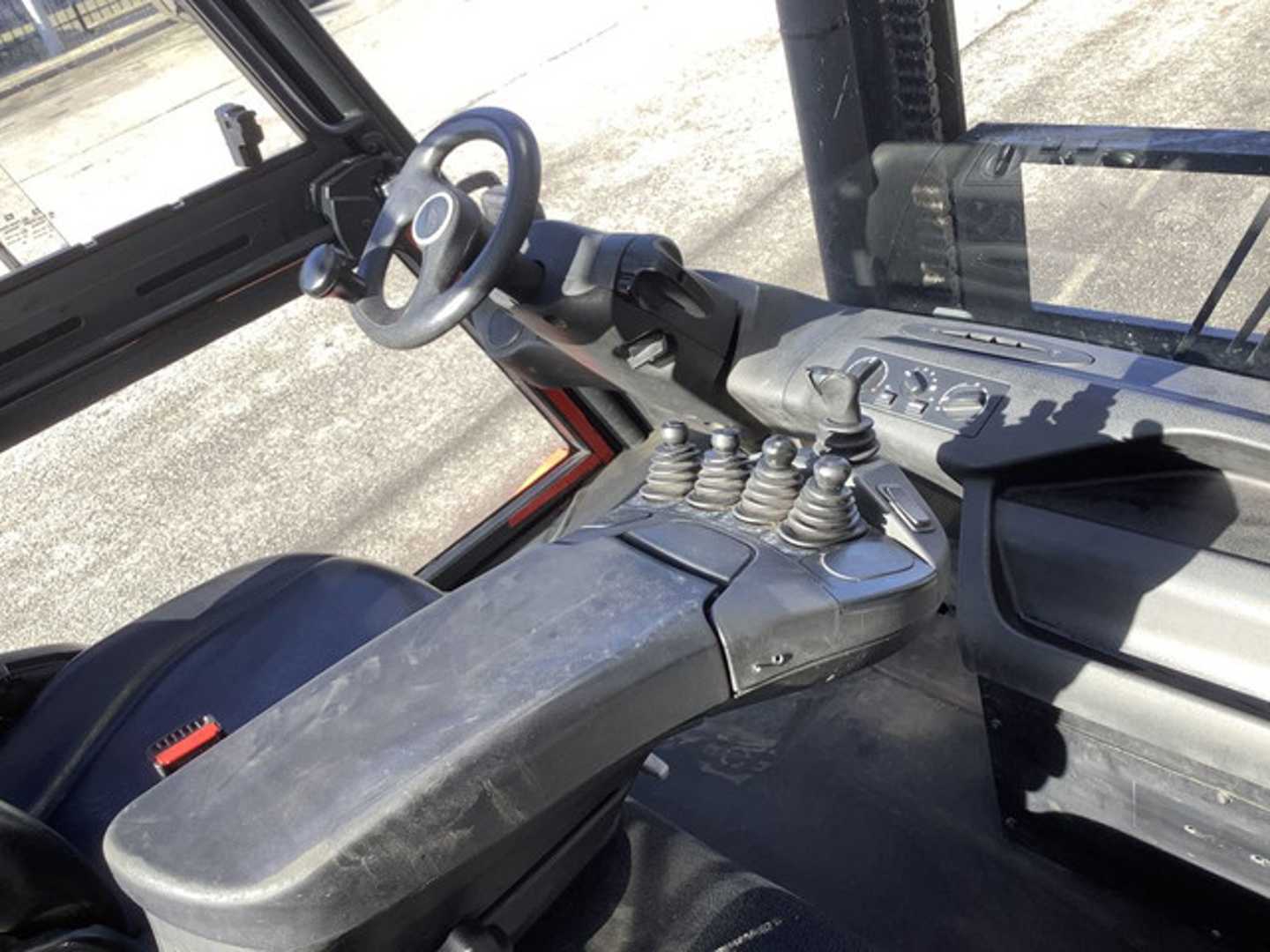 Used Forklift Linde H80D-03 4 ratų šakinis krautuvas (Image 3)