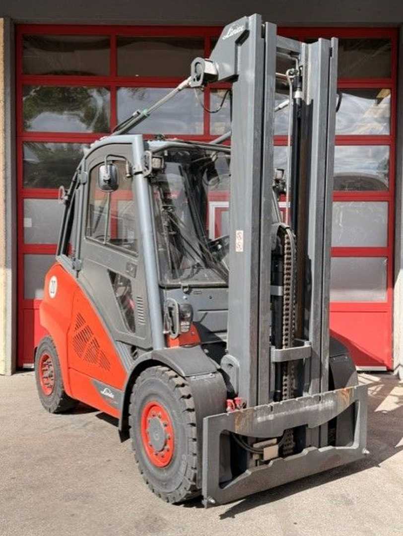 Used Forklift Linde H50D-02 4 ratų šakinis krautuvas (Image 2) Used Forklift Linde H50D-02 4 ratų šakinis krautuvas (Image 2)