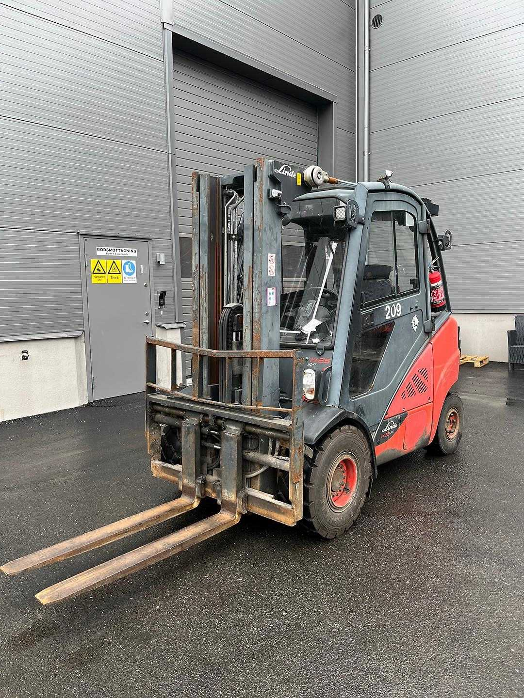 Used Forklift Linde H25D/600 4 ratų šakinis krautuvas (Image 1) Used Forklift Linde H25D/600 4 ratų šakinis krautuvas (Image 1)