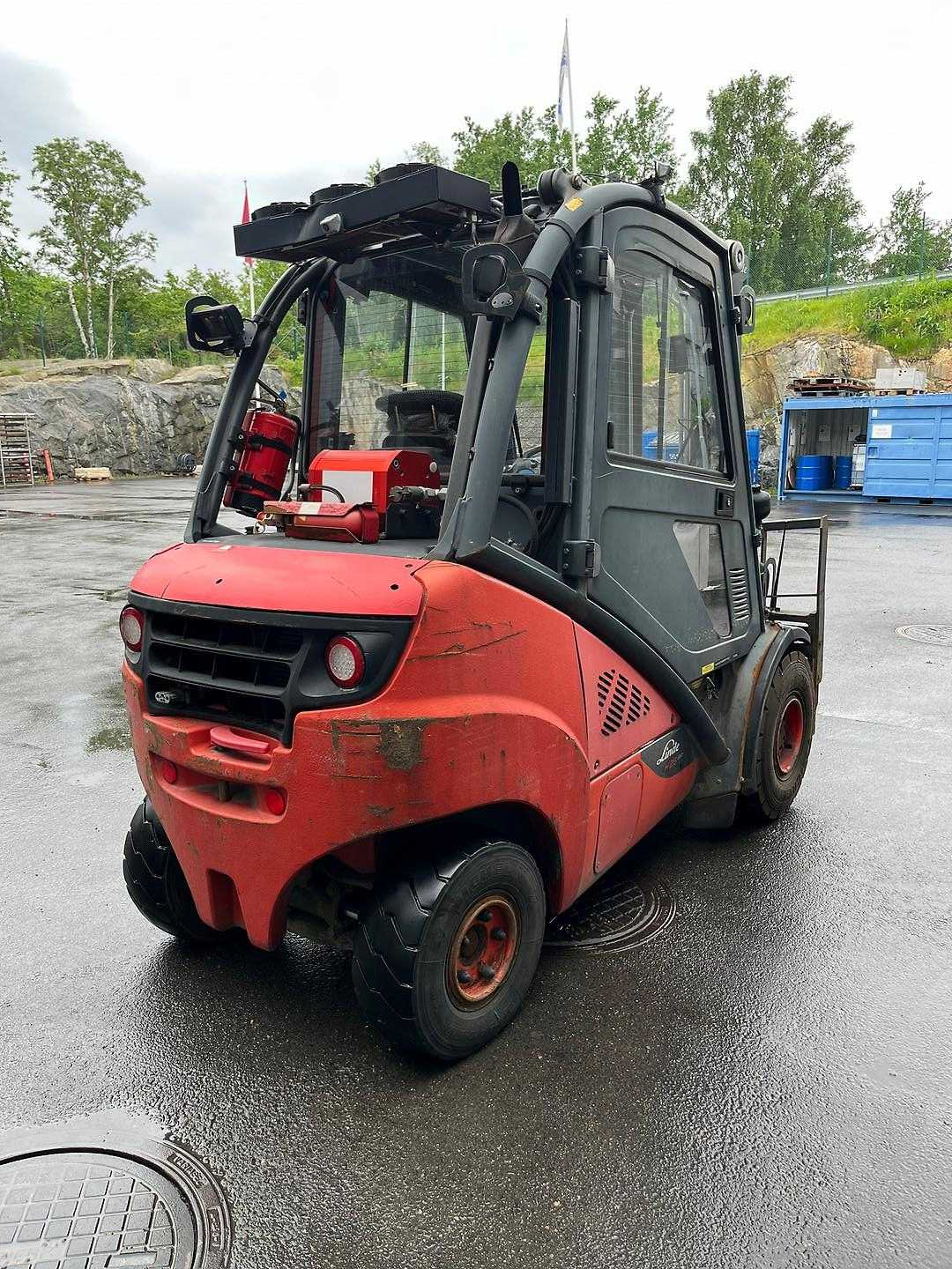 Used Forklift Linde H25D/600 4 ratų šakinis krautuvas (Image 4) Used Forklift Linde H25D/600 4 ratų šakinis krautuvas (Image 4)