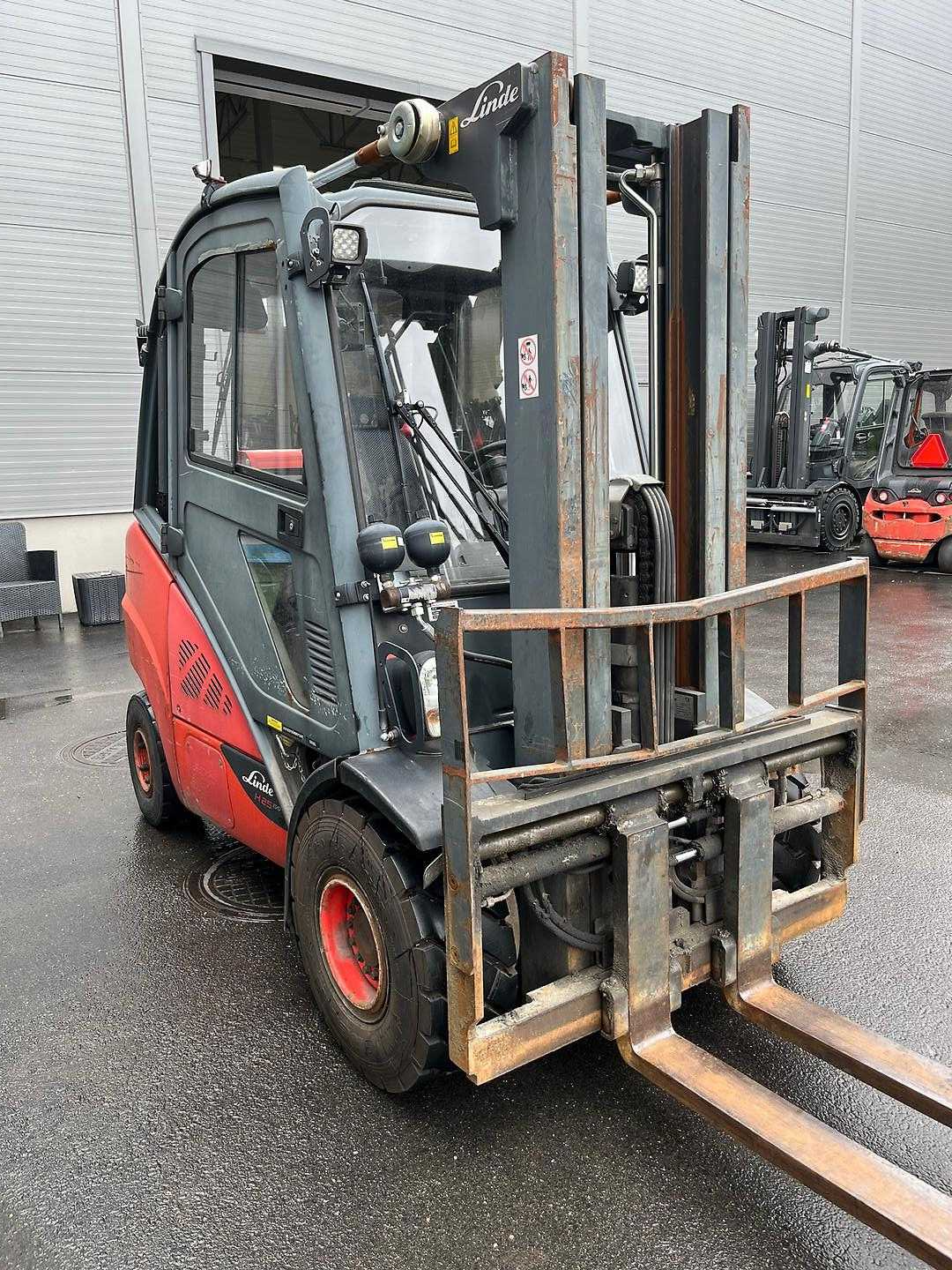 Used Forklift Linde H25D/600 4 ratų šakinis krautuvas (Image 5) Used Forklift Linde H25D/600 4 ratų šakinis krautuvas (Image 5)