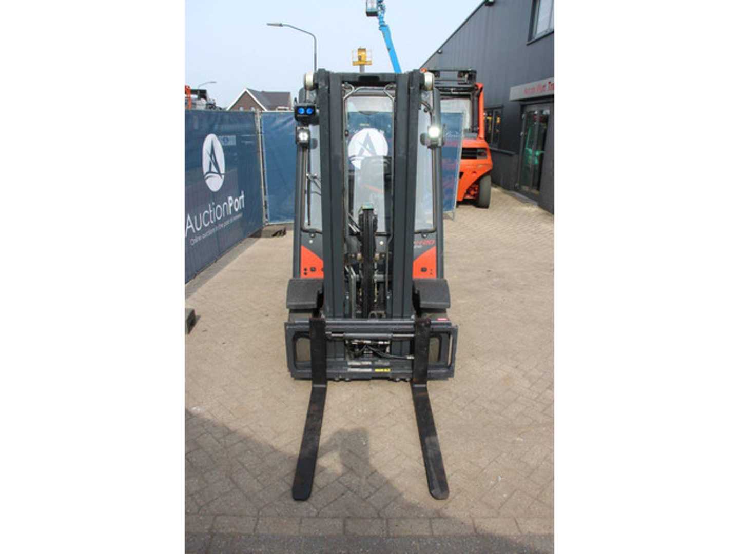 Used Forklift Linde H20D-02/600 4 ratų šakinis krautuvas (Image 7) Used Forklift Linde H20D-02/600 4 ratų šakinis krautuvas (Image 7)