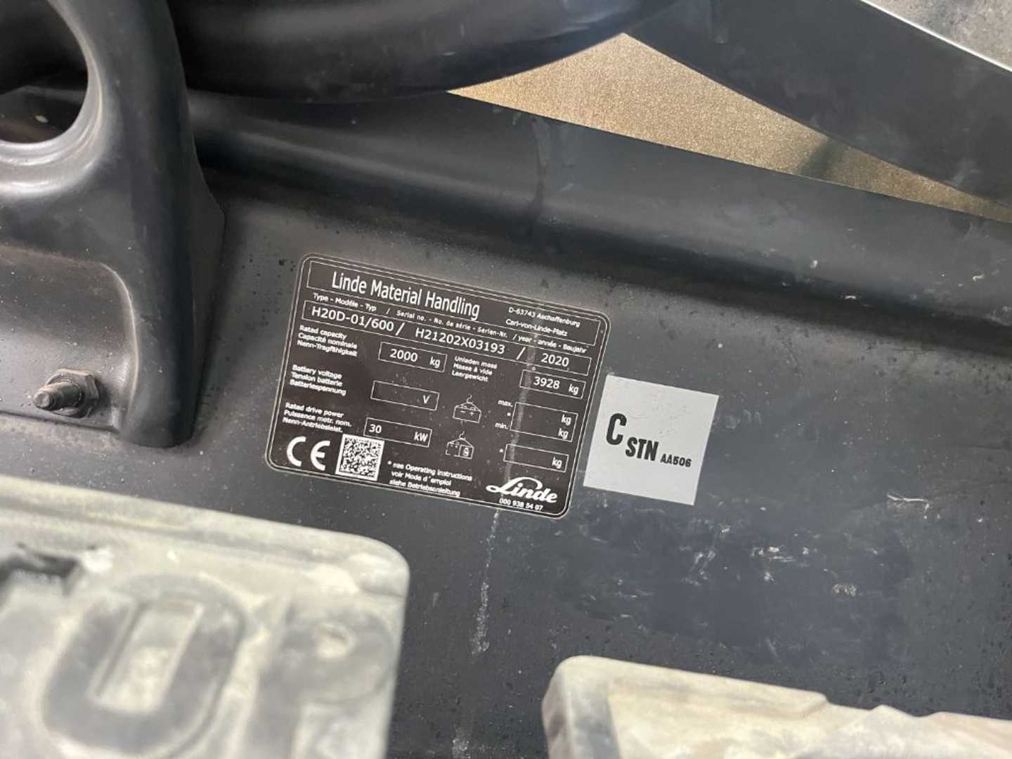 Used Forklift Linde H20D-01/600 4 ratų šakinis krautuvas (Image 4) Used Forklift Linde H20D-01/600 4 ratų šakinis krautuvas (Image 4)