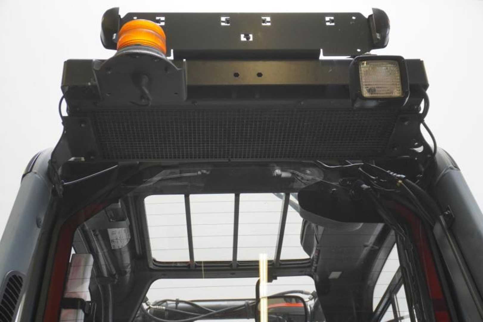Used Forklift Linde H 25 D 1202 4 ratų šakinis krautuvas (Image 8) Used Forklift Linde H 25 D 1202 4 ratų šakinis krautuvas (Image 8)