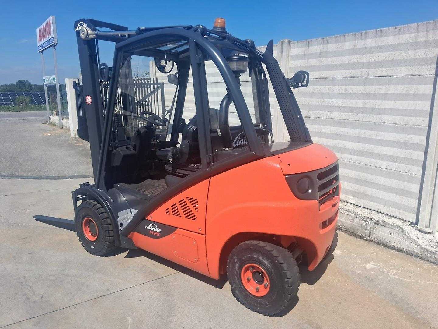 Used Forklift Linde H 25 4 ratų šakinis krautuvas (Image 5)