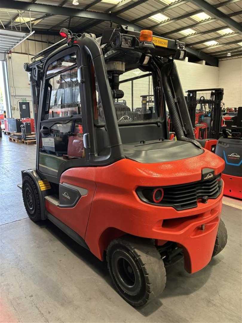 Used Forklift Linde H35 D: 3,5t (EU5) 4 ratų šakinis krautuvas (Image 3) Used Forklift Linde H35 D: 3,5t (EU5) 4 ratų šakinis krautuvas (Image 3)